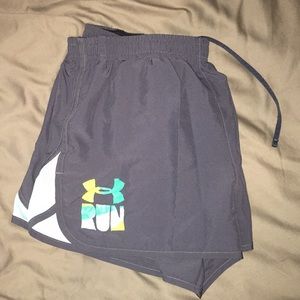 Under Armour size L running shorts